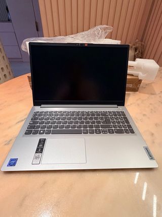 Portátil Lenovo 15 Gris/Plateado