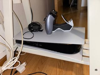 Consola PS5 1TB con cargador mando