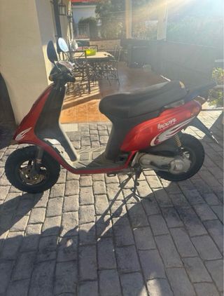 Piaggio Typhoon 49cc Roja