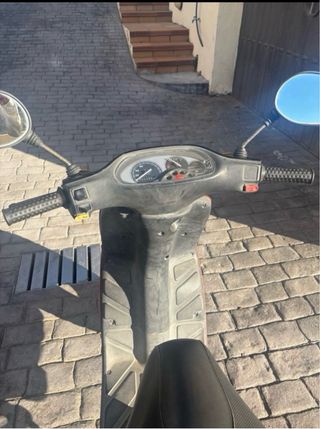 Piaggio Typhoon 49cc Roja