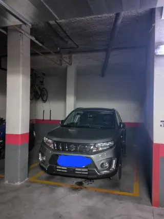 ALQUILER PLAZA GARAJE COCHE GRANDE