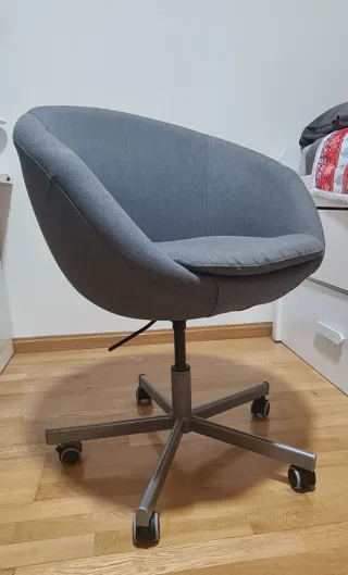 Silla giratoria IKEA SKRUVSTA Negra/Gris