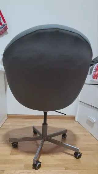 Silla giratoria IKEA SKRUVSTA Negra/Gris