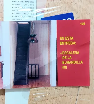 Escalera Buhardilla Casa de Muñecas