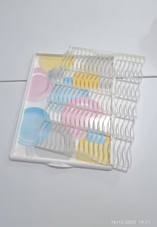 Scolapiatti in plastica