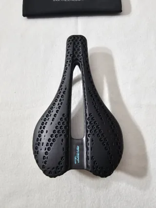 Selim de Carbono 3D para Bicicleta