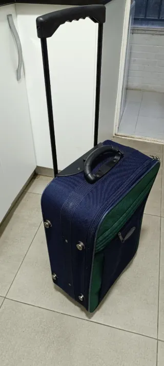 Maleta de viaje 2 ruedas azul y verde
