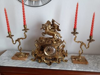 Reloj de sobremesa de bronce