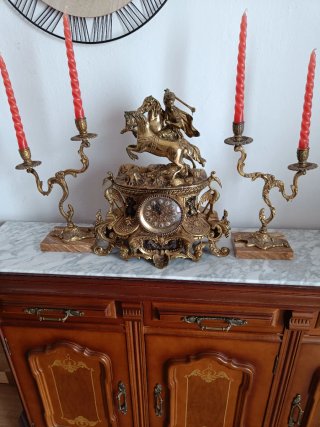 Reloj de sobremesa de bronce