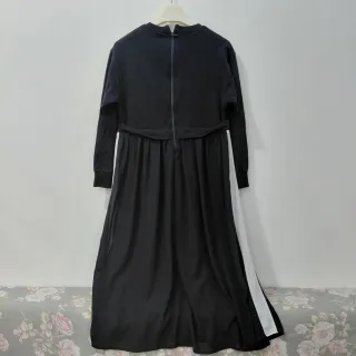 Vestito nero con stella bianca