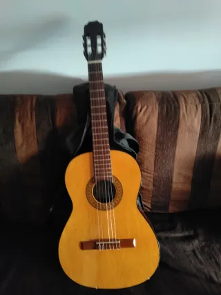 Guitarra Clásica con Funda