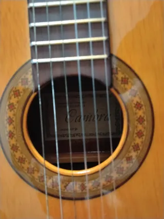 Guitarra Clásica con Funda