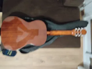 Guitarra Clásica con Funda