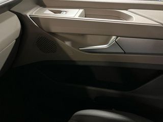 Volkswagen Multivan 2025