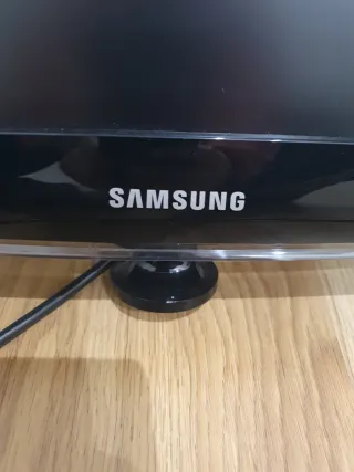 Monitor Samsung SyncMaster 933 HD 18.5