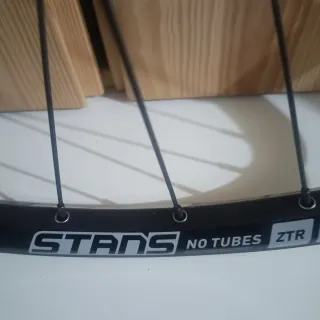 Ruote MTB 29 Stans NoTubes Crest S1