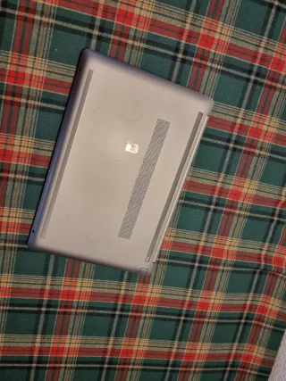 Portátil HP 250 G8 Plata