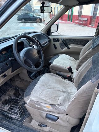 Nissan Terrano II 2.7