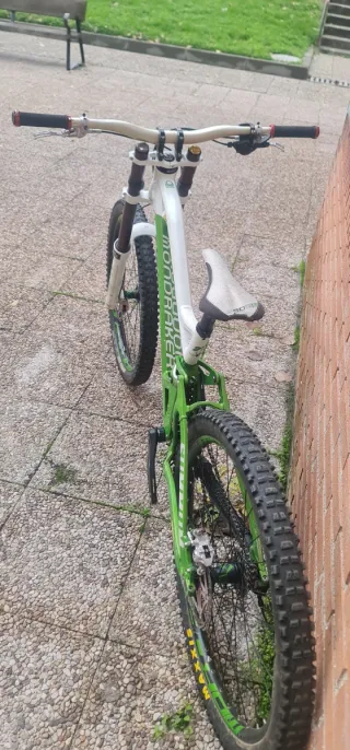 Mondraker Summum Descenso