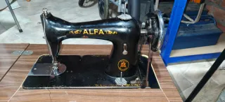 Maquina de coser Refrey y Alfa