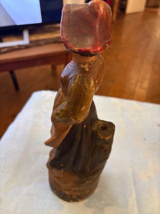 Figura antigua de barro