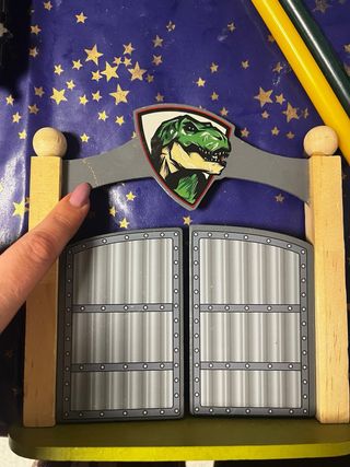 Parque de dinosaurios de madera