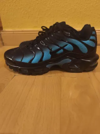 Sneakers Nike Air Max Plus TN nere e blu