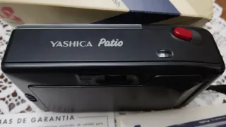 Cámara Yashica Patio 35mm con flash