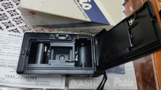 Cámara Yashica Patio 35mm con flash