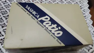 Cámara Yashica Patio 35mm con flash