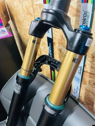 Fox 32 Kashima • COMO NOVA