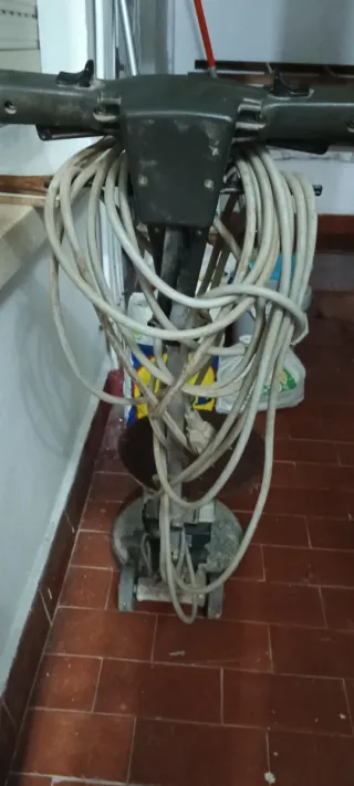 Pulidora de suelos profesional