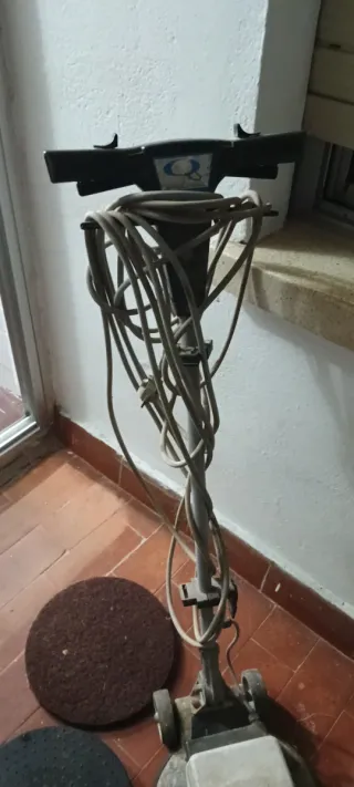 Pulidora de suelos profesional