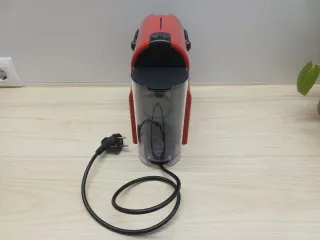 Cafetera Nespresso Inissia Roja