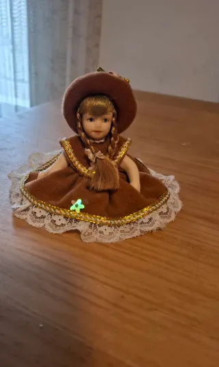 Muñeca de porcelana de colección Vintage