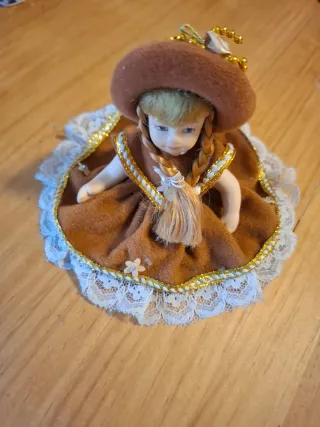 Muñeca de porcelana de colección Vintage