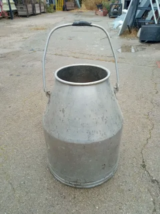 Lechera de acero inoxidable