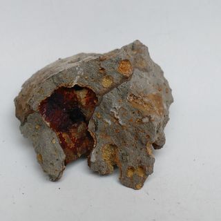 minerali CALCITE SU LATITE Colli Euganei (C17)