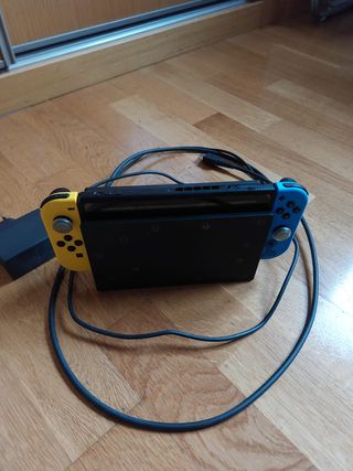 Nintendo Switch + Juegos Minecraft y FIFA 23