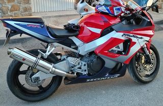 Honda cbr 929 RR fireblade impecable estado extras