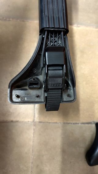 Barras portaequipajes Fapa para rieles elevados