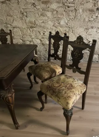 Mesa de comedor de madera maciza y 6 sillas