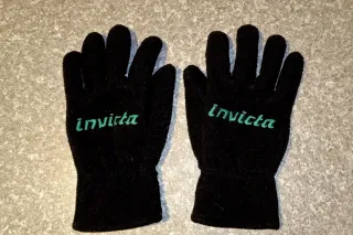 Guanti Invicta neri con logo verde