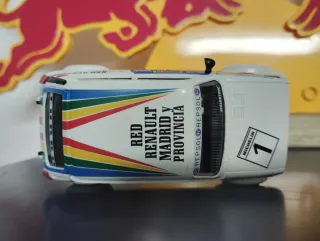 Scalextric Renault R5