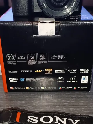 Cámara Sony a6300 + Cargador y 2 Baterías