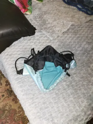 Mochila brillante plateada y verde