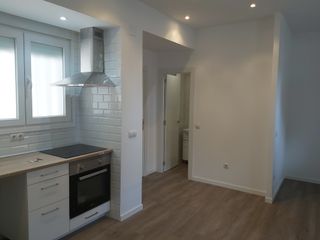 PISO 29 M2 Y DESPACHO CONTIGUO O TRASTERO 45 M2