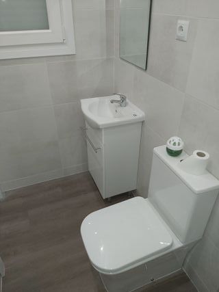 PISO 29 M2 Y DESPACHO CONTIGUO O TRASTERO 45 M2