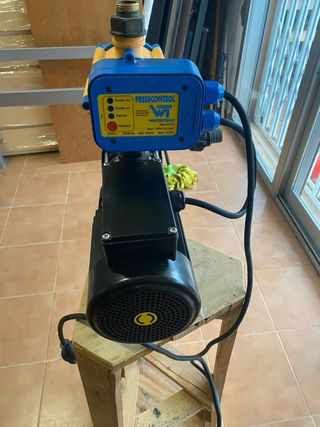 Bomba de agua Grundfos como nueva pesa 13 kg