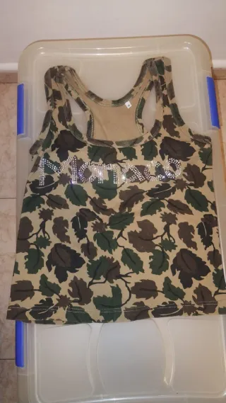 Camiseta tirantes estampado militar